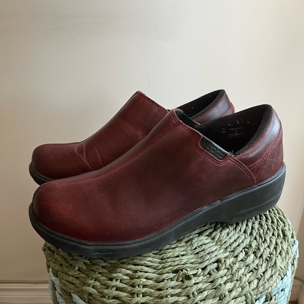Crocs Women's Burgundy Slip On Clog Work Shoes Leather